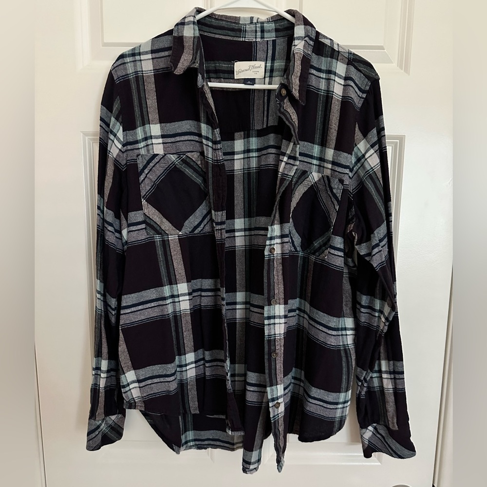 Universal Thread , plaid button up long sleeve shirt